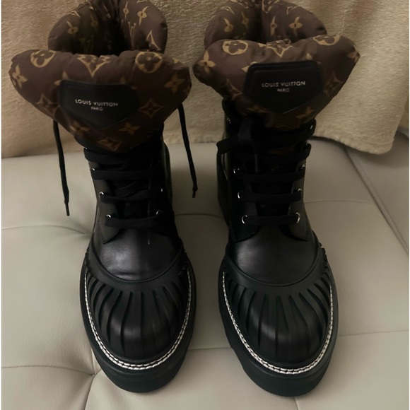 Louis Vuitton boots - Picture 9 of 11